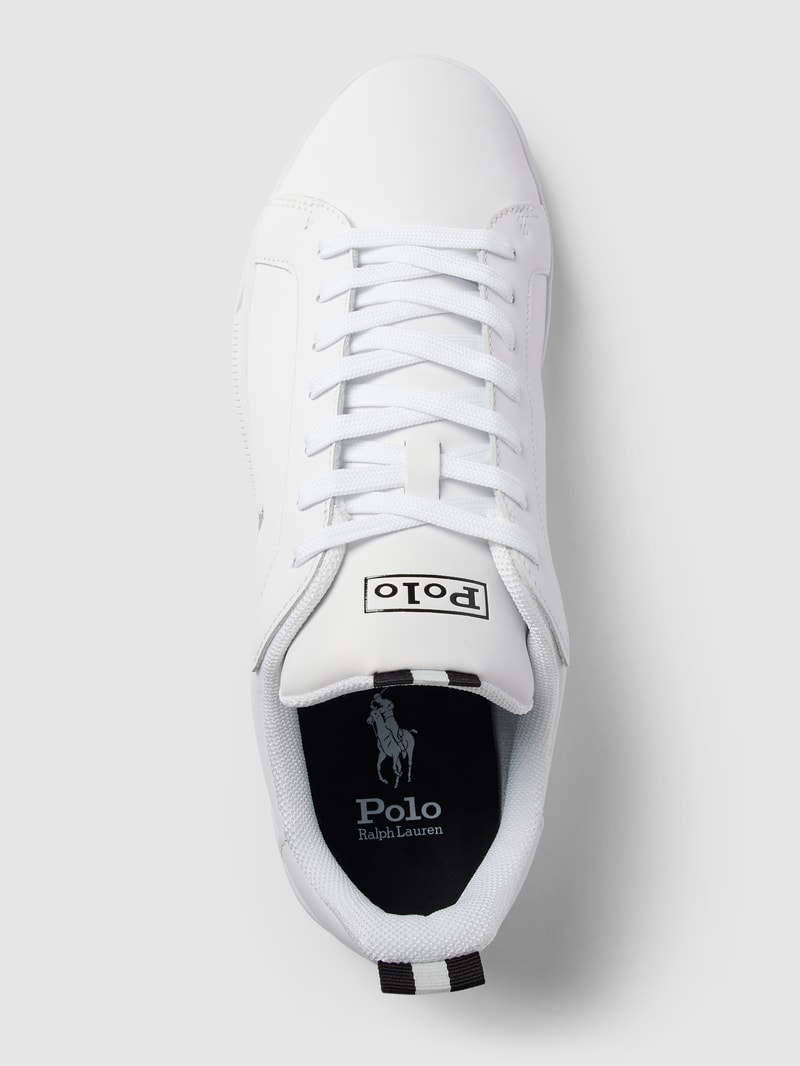 Sneaker mit Label-Details in weiß