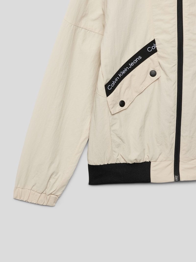 Jacke mit Label-Details in beige