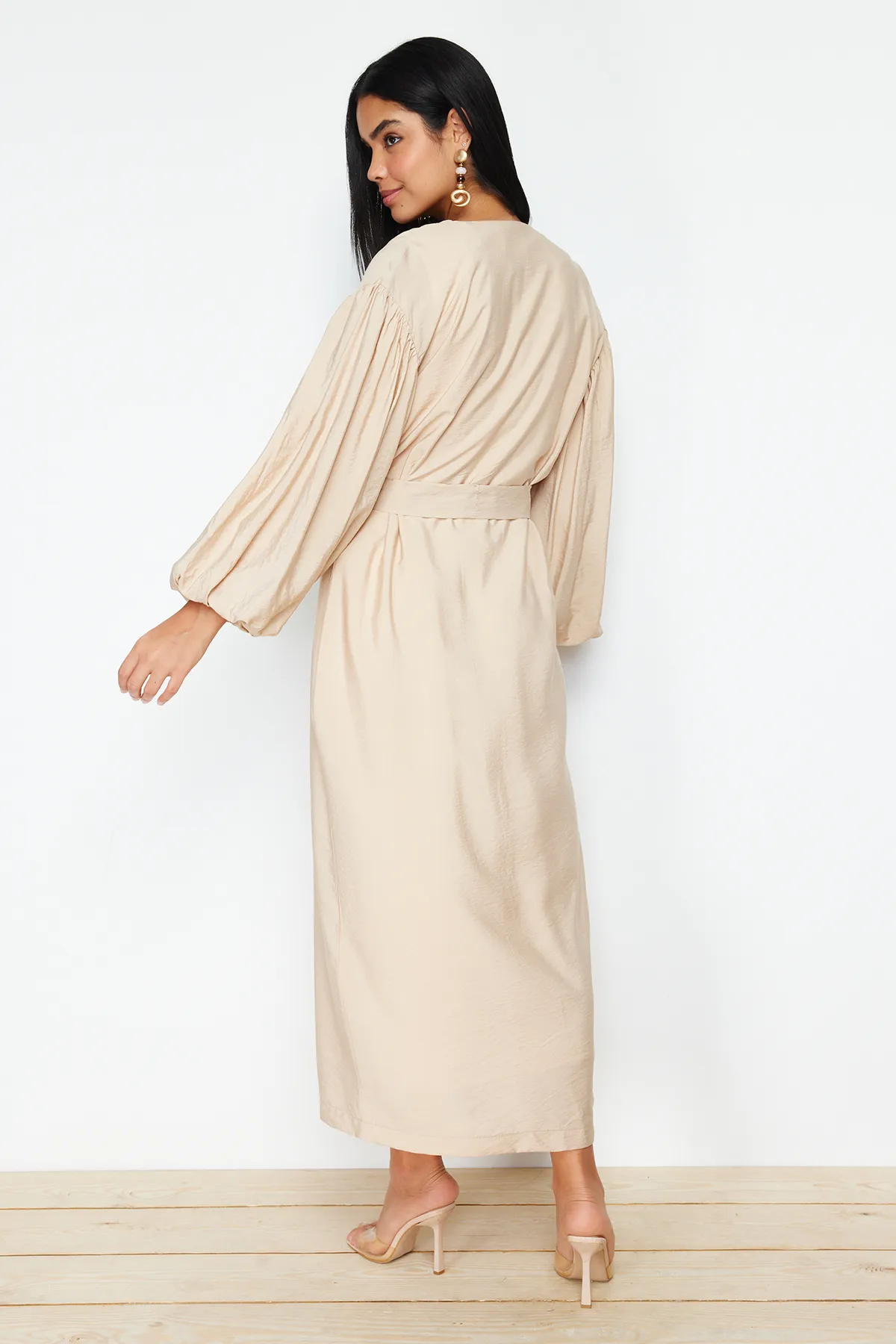 Trendyol Modest  Lange gewebte Mütze mit Steingürtel & Ferace & Abaya TCTSS24KF00001