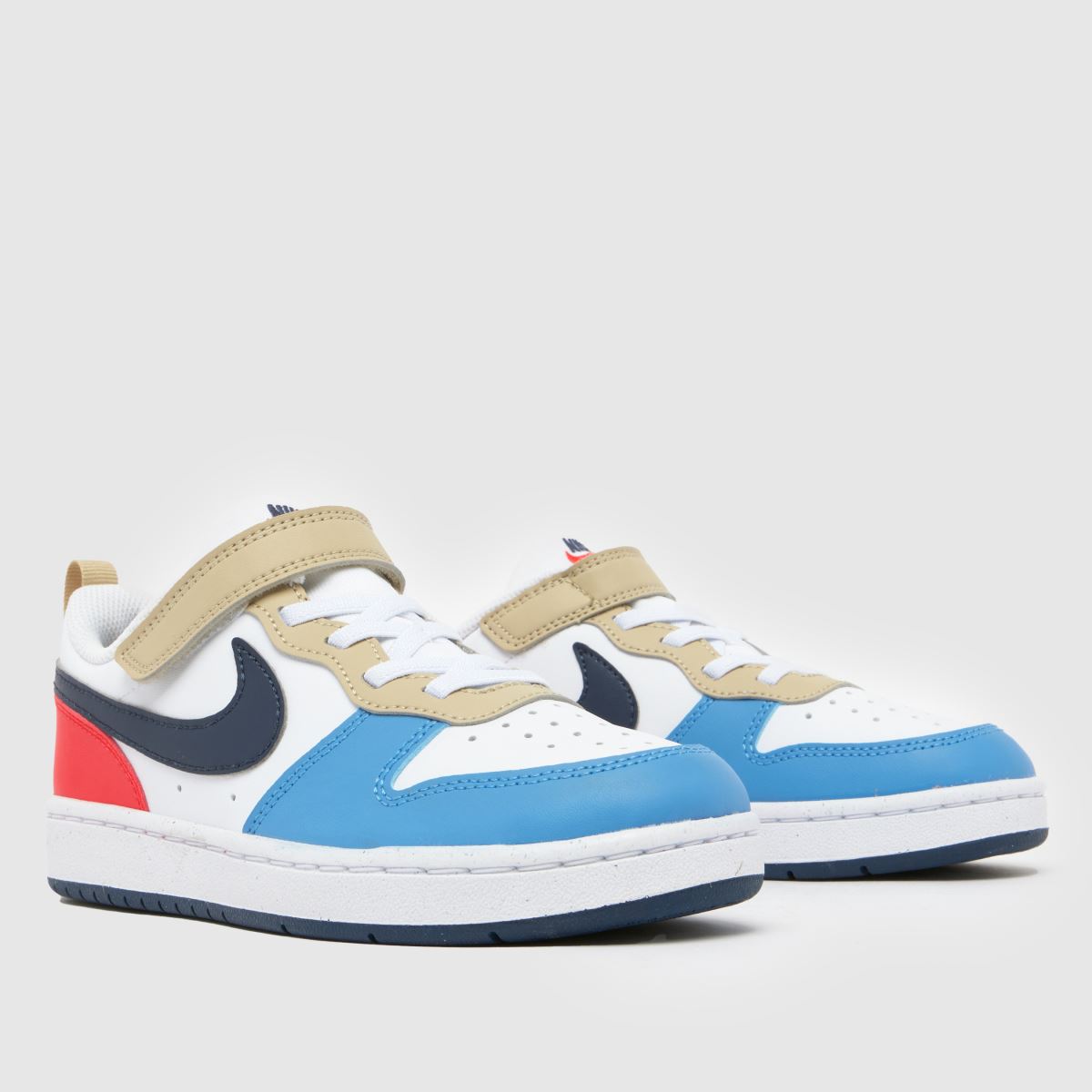 Nike vita multi court borough low recraft pojkar junior träningsskor