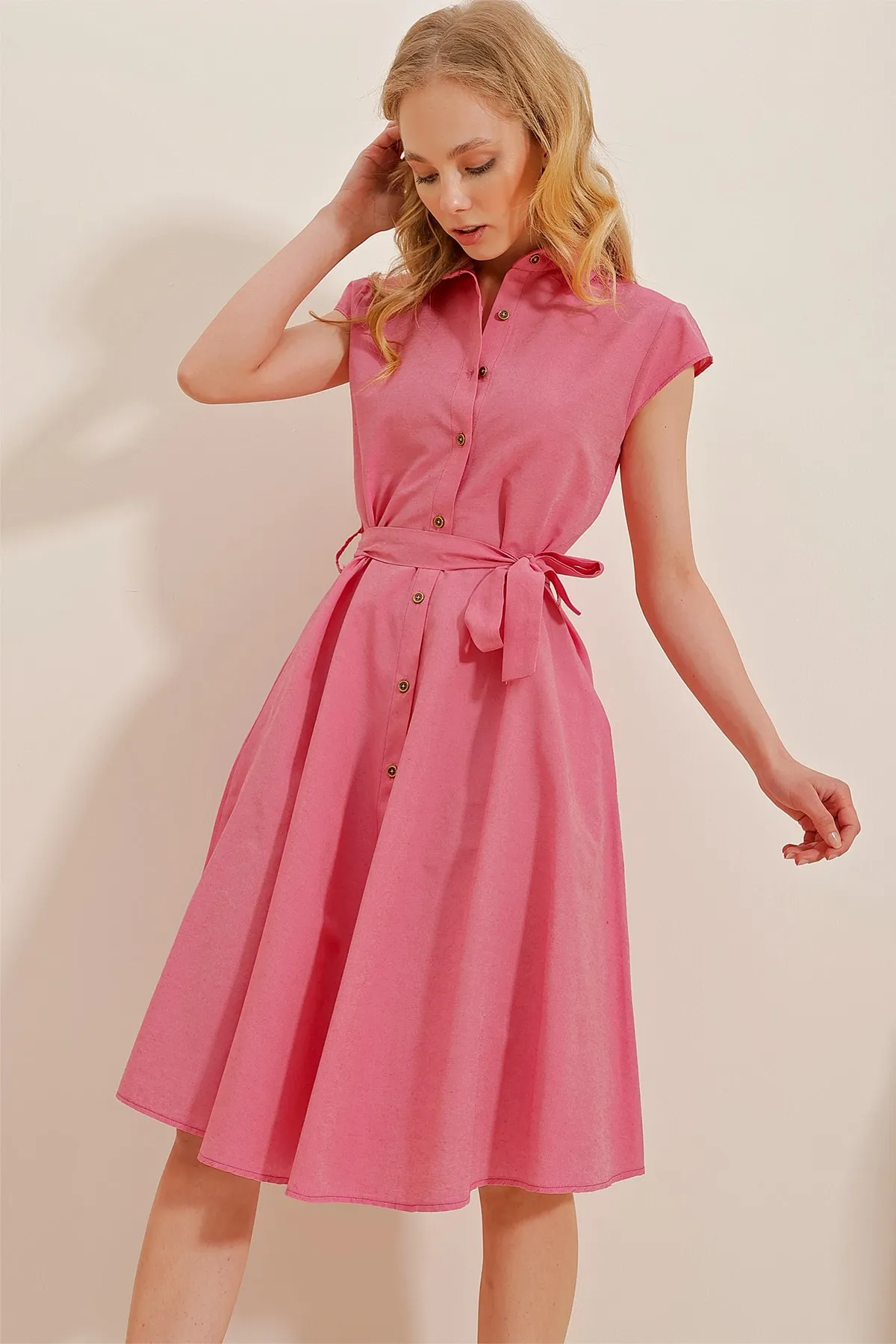 Trend Alaçatı Stili  Ärmelloses, ärmelloses Hemdkleid aus Leinen für Damen in Fuchsia ALC-X6056