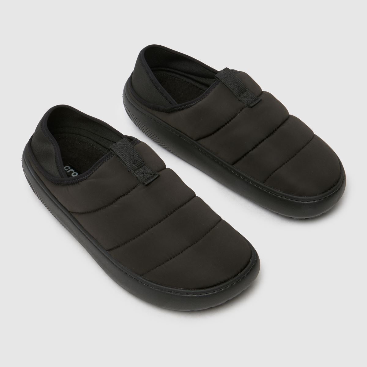 Crocs puff moc szandál fekete színben