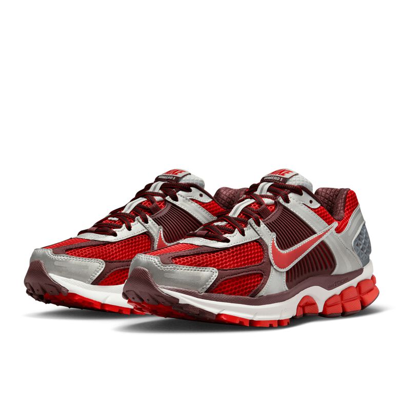 NIKE Zoom Vomero 5 