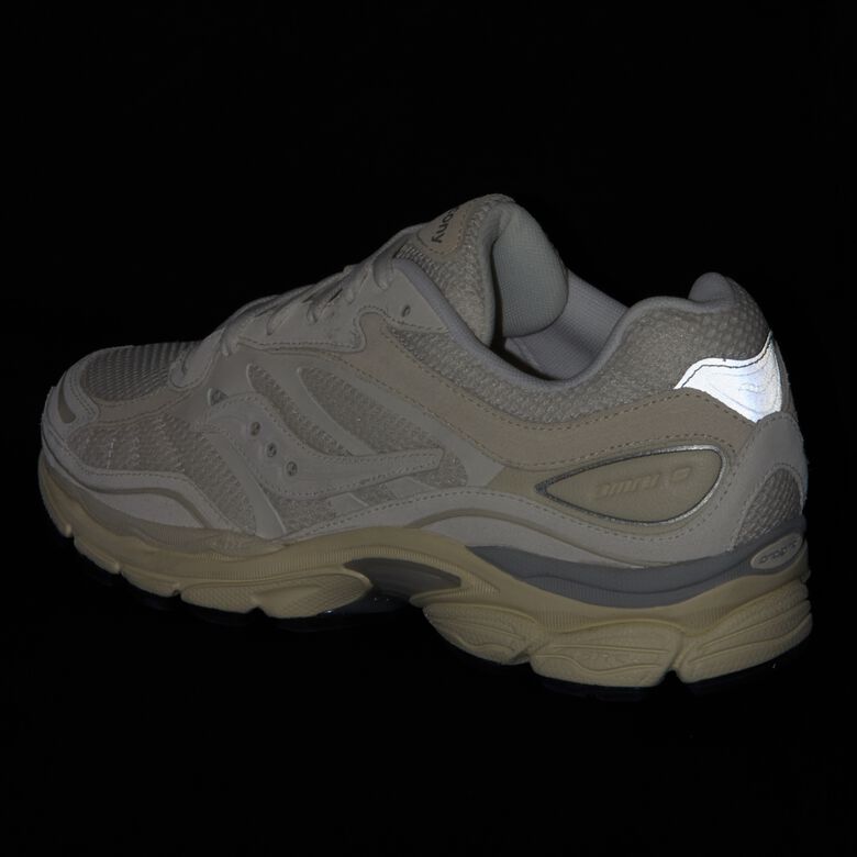 Saucony Progrid Omni 9 white