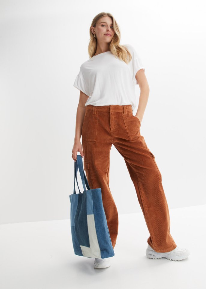 Cordhose mit Cargotaschen