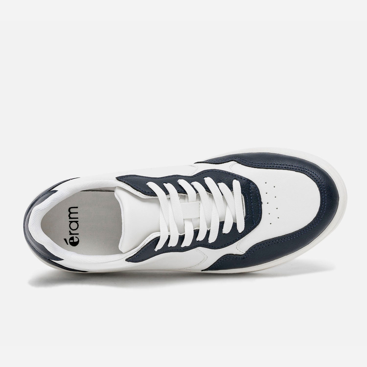 Tennis blanc et marine