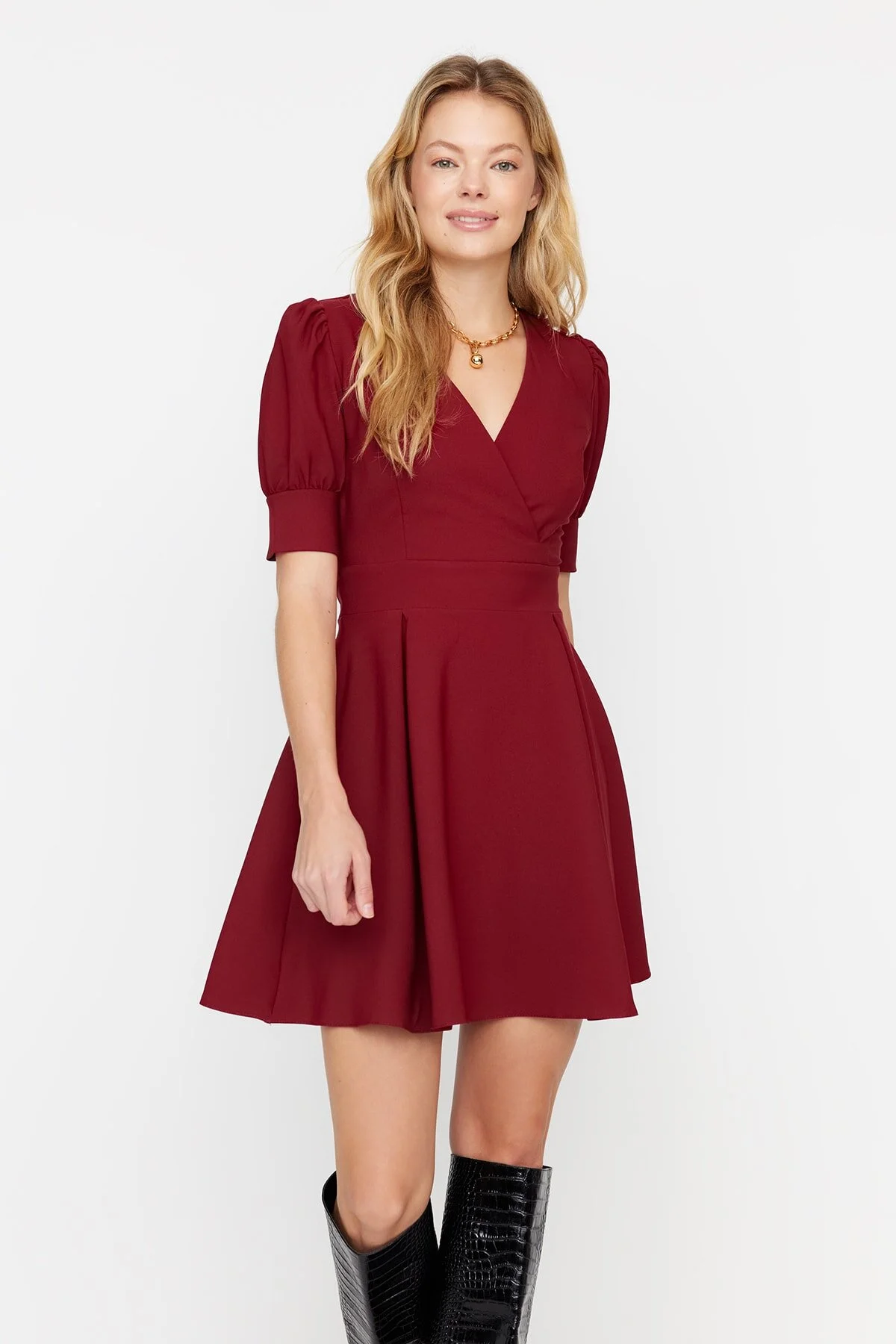 Trendyol Collection  Burgunderfarbenes, gewebtes, zweireihiges, gewebtes Kleid mit Kragen TWOSS20EL1639