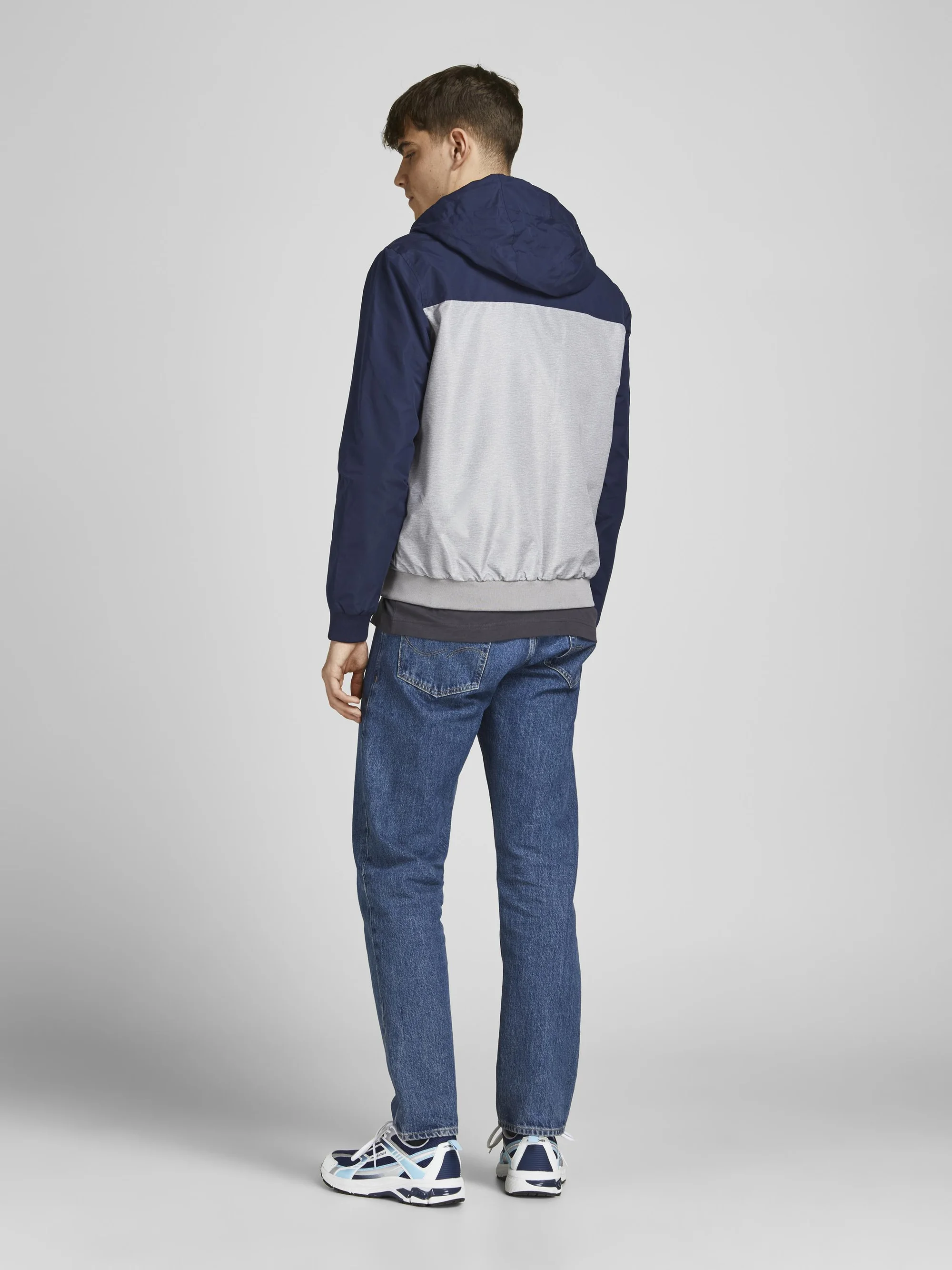 Jack & Jones JJERUSH BLOCKING HOOD - Chaqueta ligera