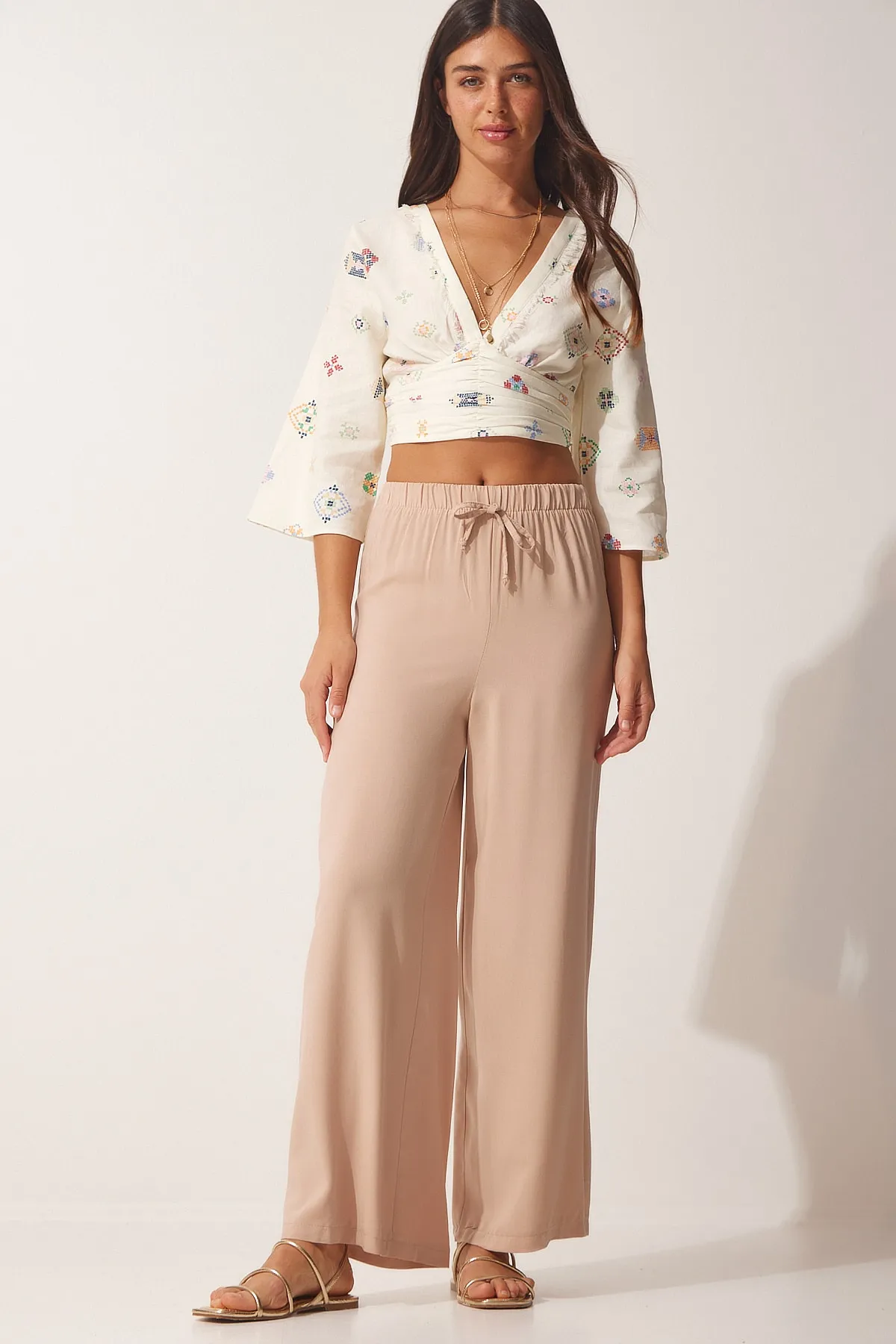 Happiness İstanbul  Beigefarbene Palazzo-Hose aus Baumwollviskose für Damen BV00076