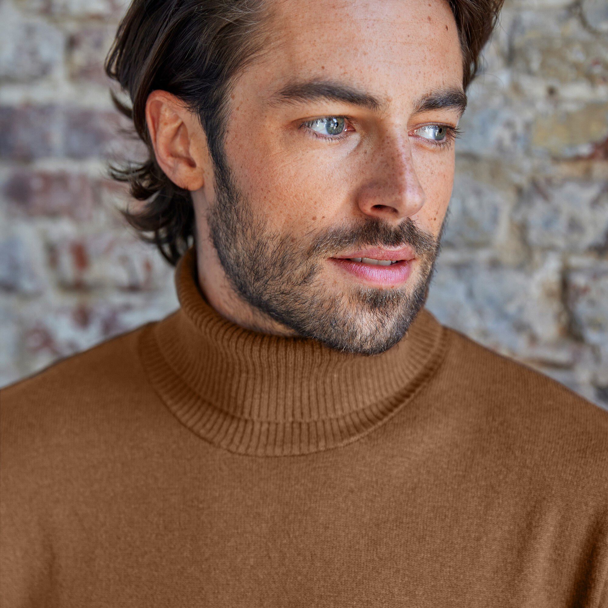 Pull col roulé en laine mélangée