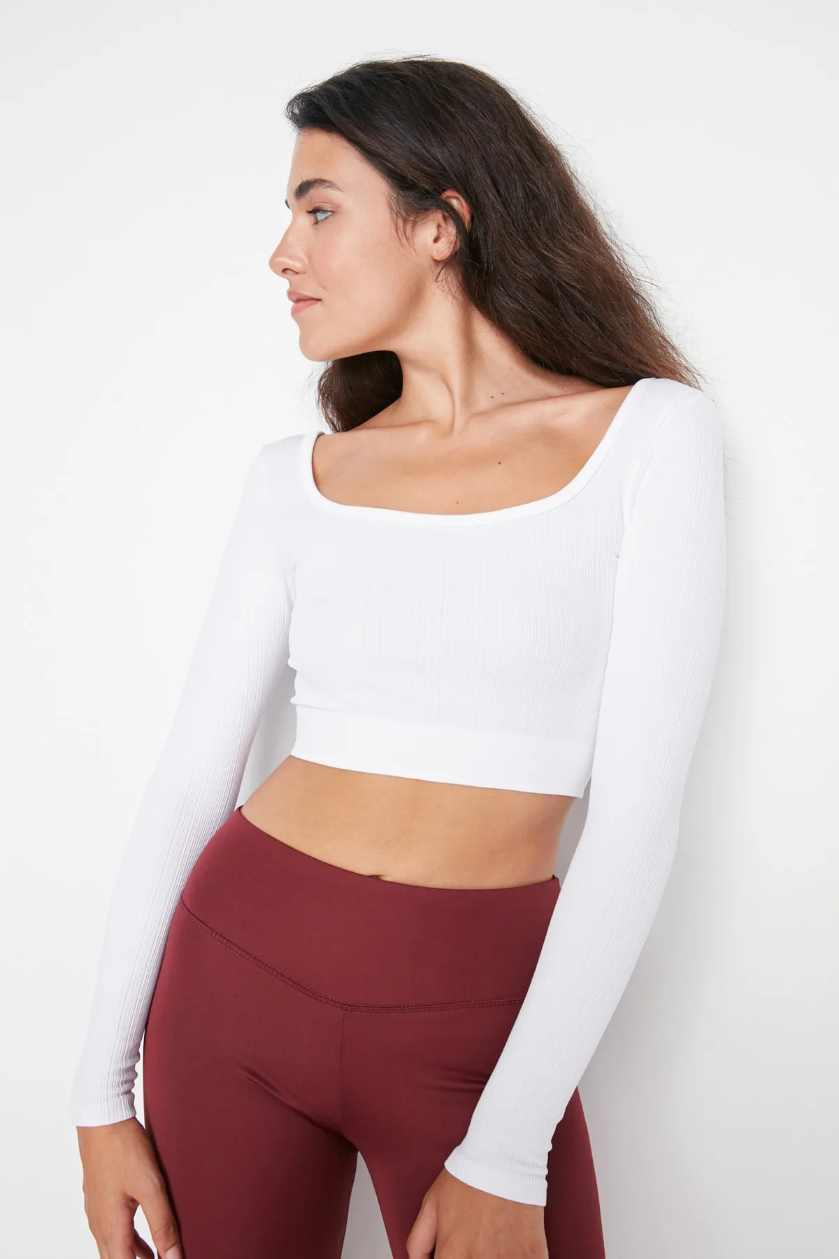 Trendyol Collection  Weißes, nahtloses/nahtloses, extra dehnbares, gestricktes Sport-Top/Bluse TWOAW22BZ0450