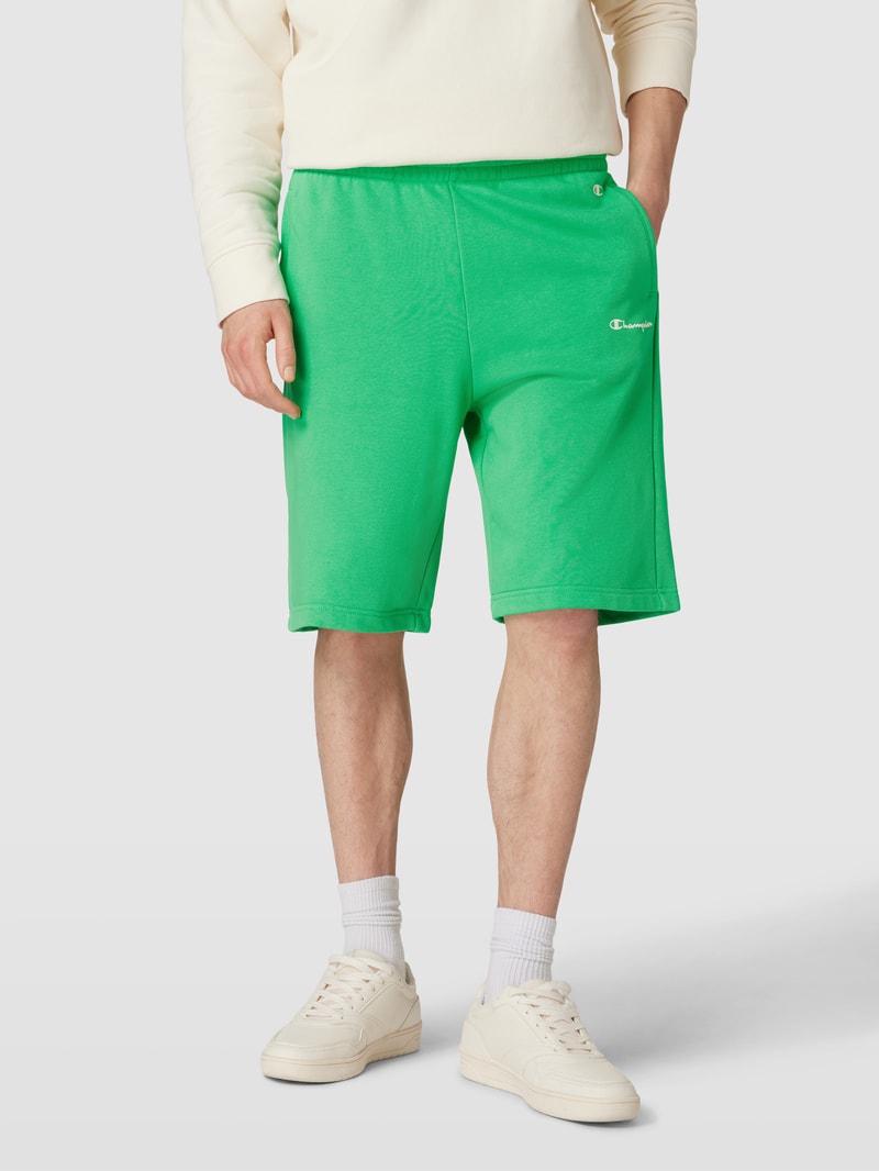 Sweatshorts mit Label-Stitchings in grün
