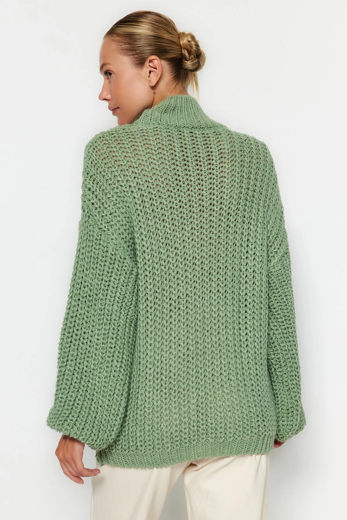 Trendyol Collection  Mintfarbener, weich strukturierter Strickpullover mit Basic-Kragen und weiter Passform TWOAW23KZ01810
