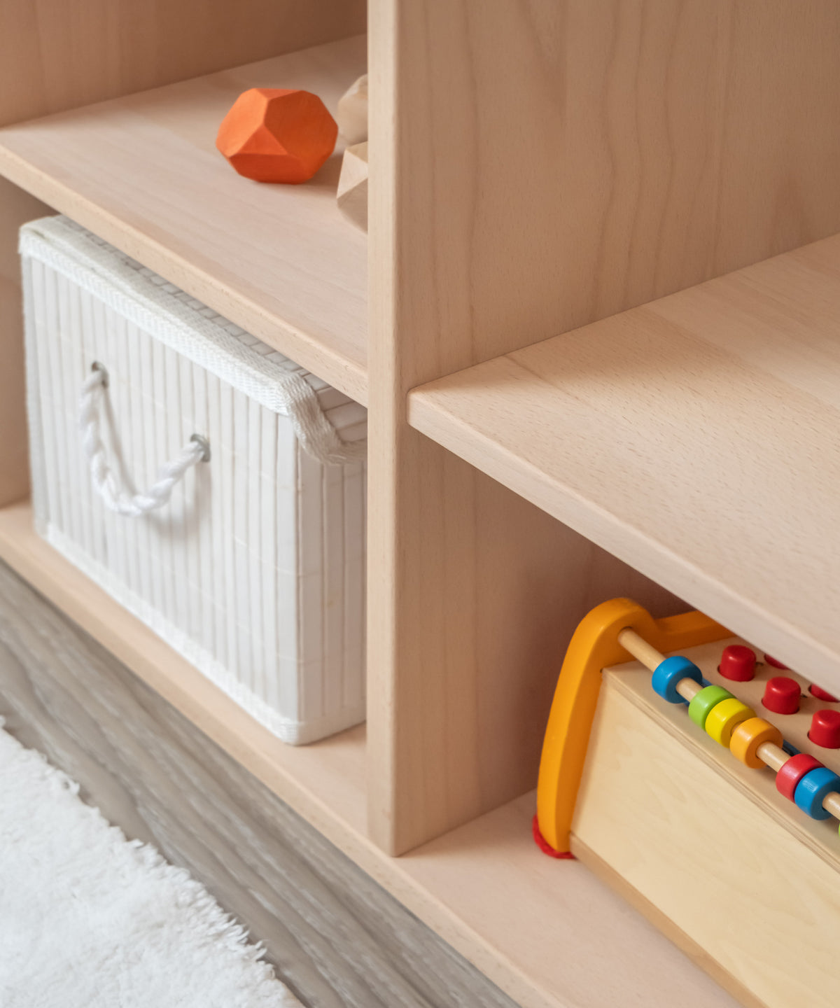 Montessori Kleiderschrank Buche