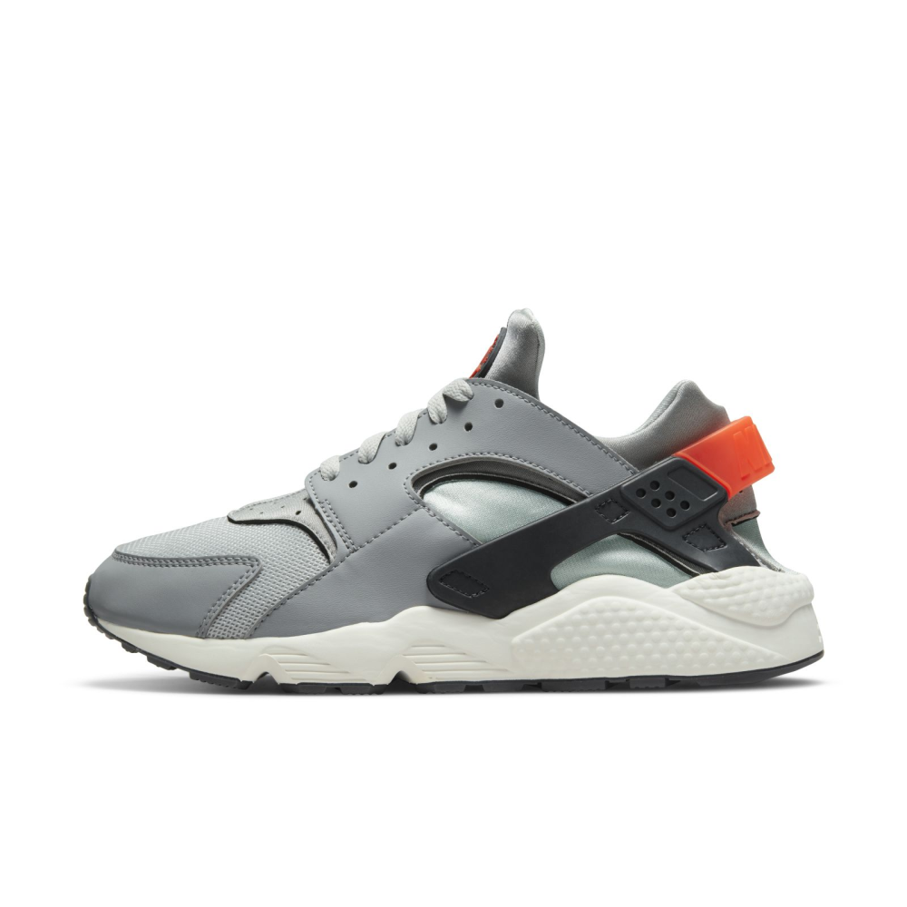 Nike Air Huarache DR8606-001 / grau