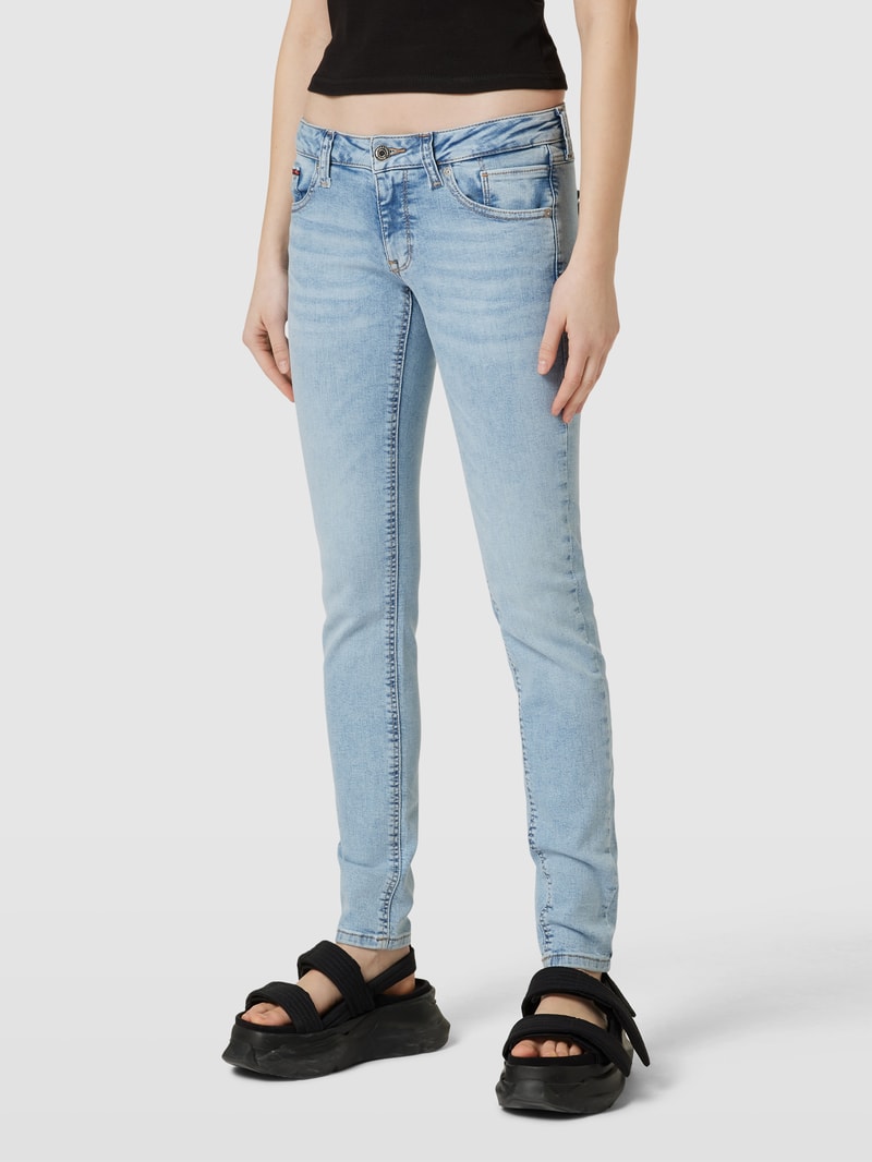 Skinny Fit Jeans mit Label-Patch Modell 'SCARLETT' in hellblau