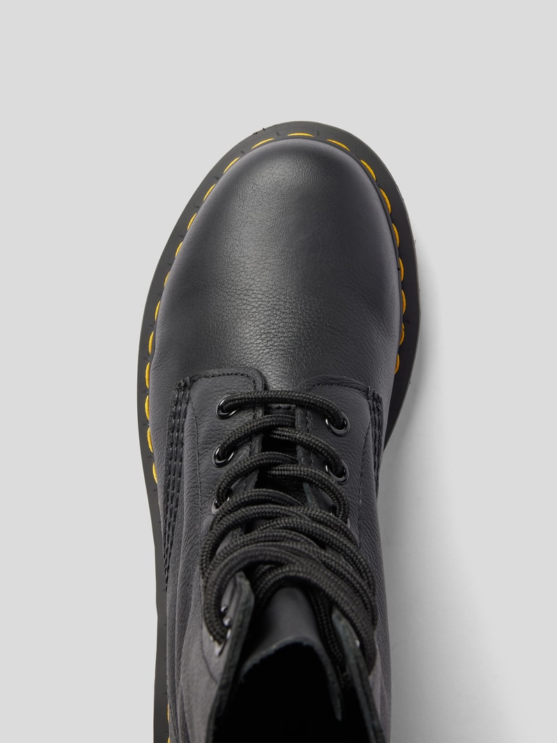 Schnürboots mit Kontrastnaht in schwarz