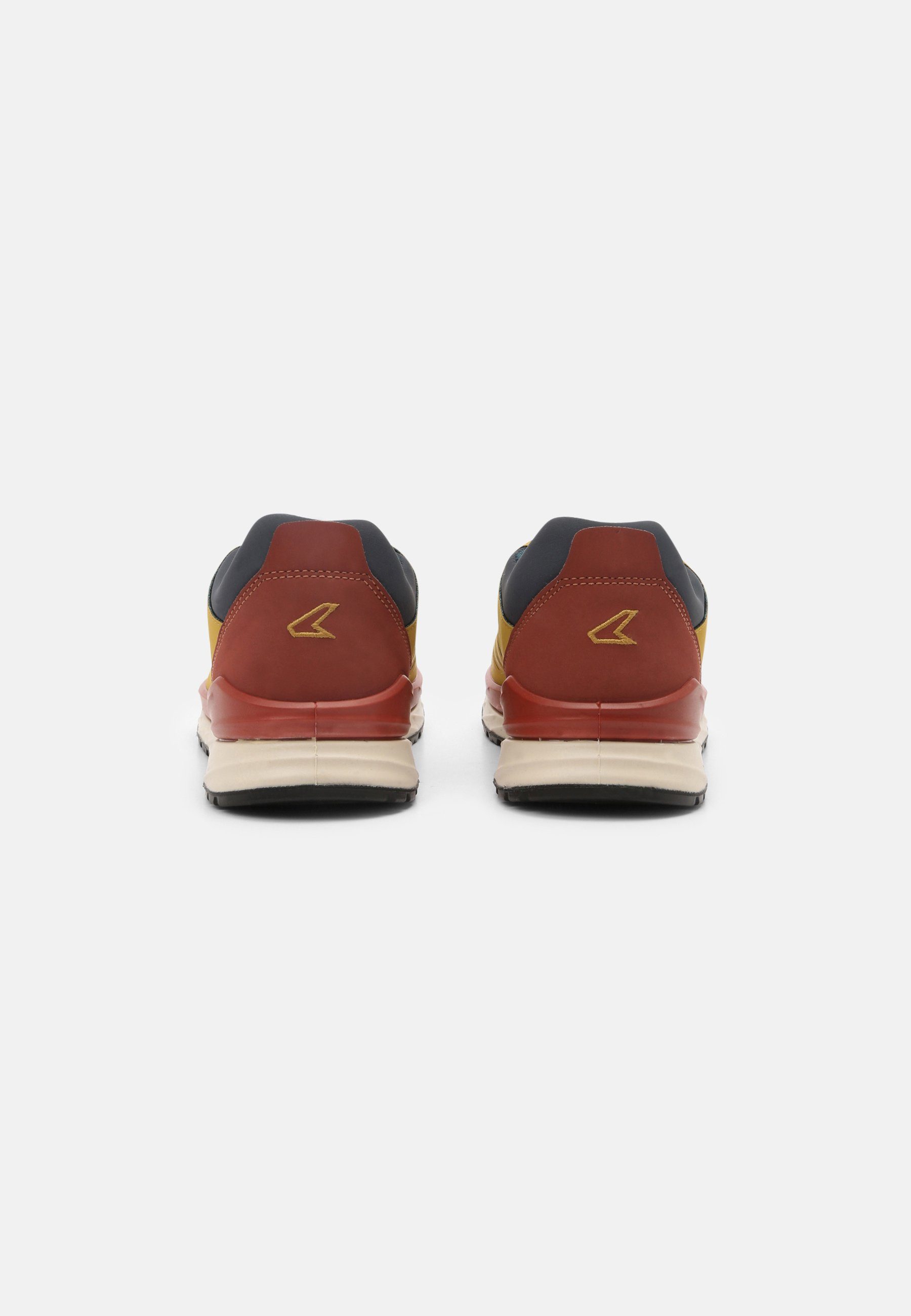 Lowa AXOS GTX LO Wanderschuh wasserdicht