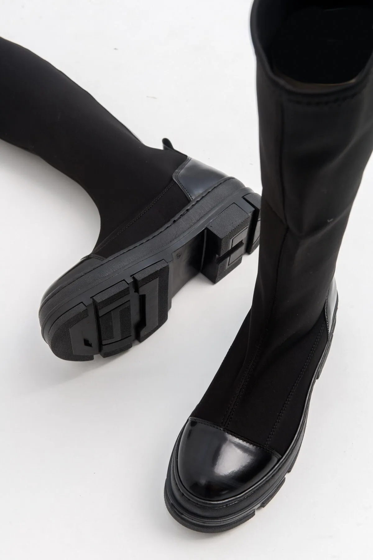 LuviShoes  Bella Black Scuba Damenstiefel