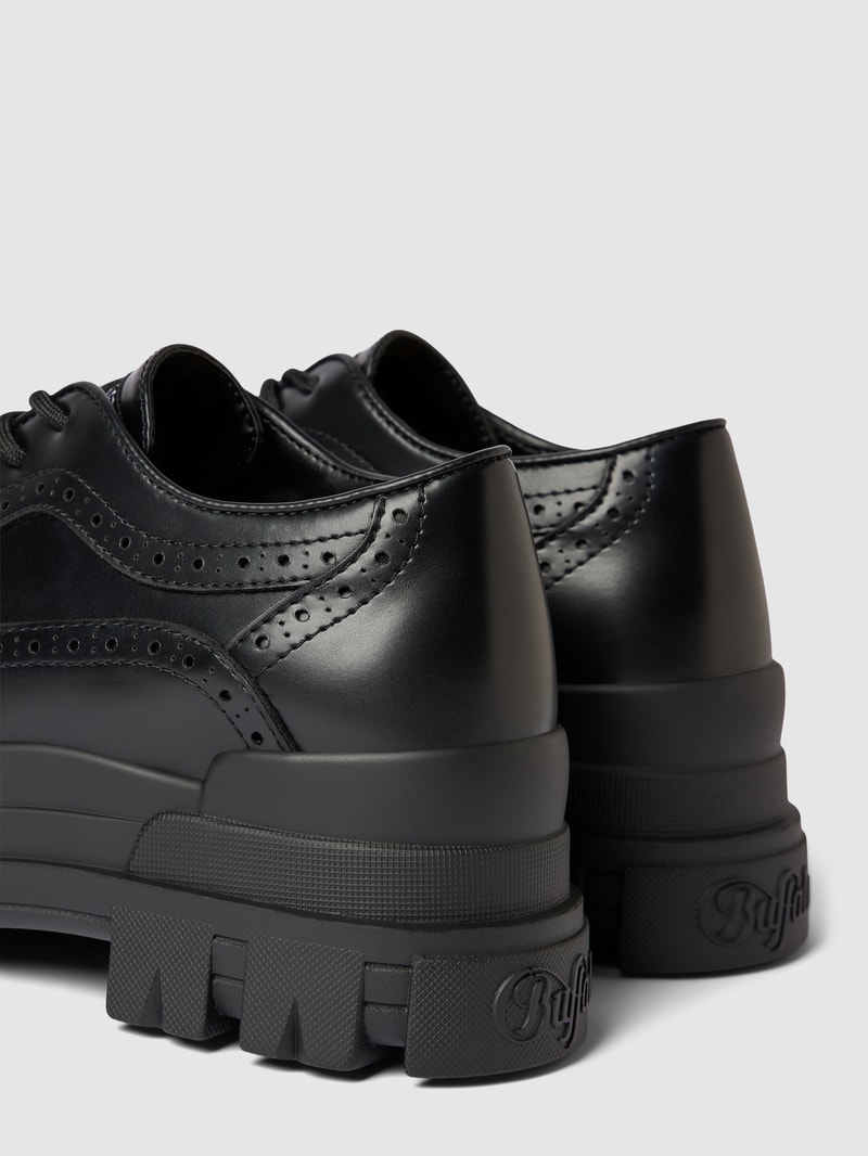 Schnürschuhe mit Label-Detail Modell 'ASPHA' in schwarz