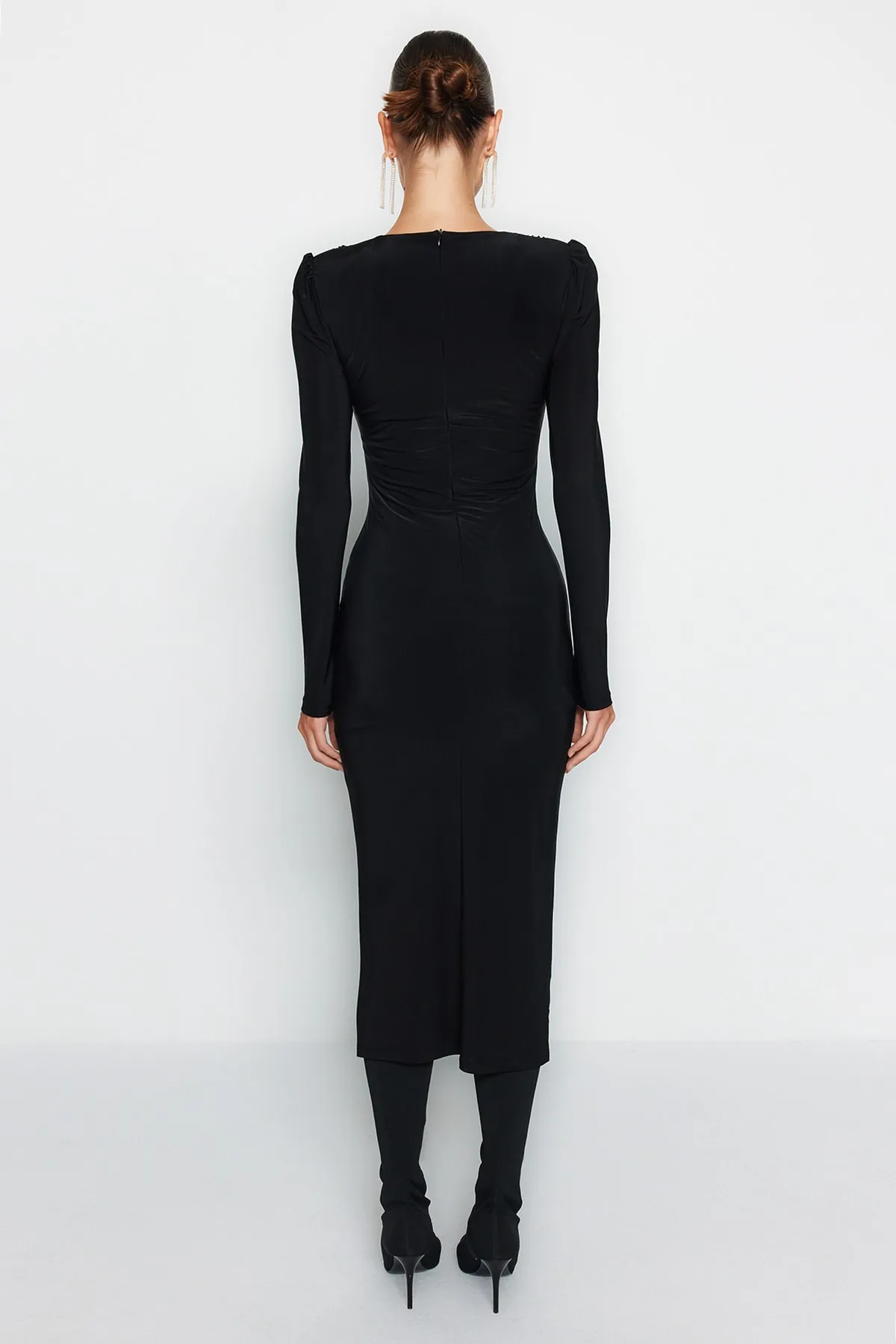 Trendyol Collection  Schwarzes, tailliertes, gestricktes, elegantes Abendkleid TPRAW24EL00079