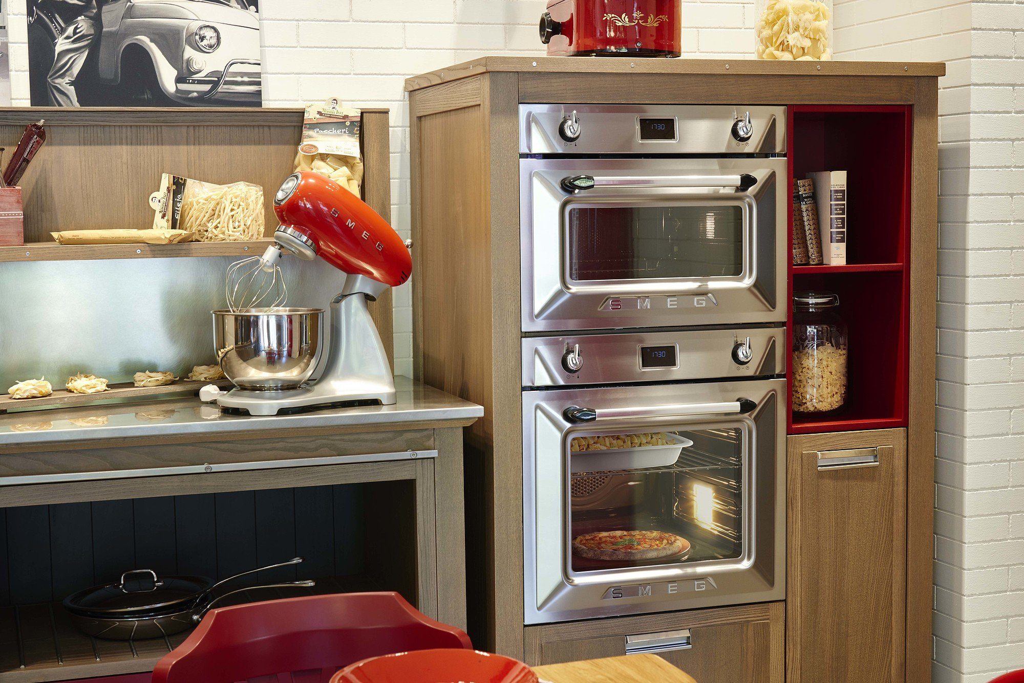 Smeg Küchenmaschine SMF02RDEU Rot