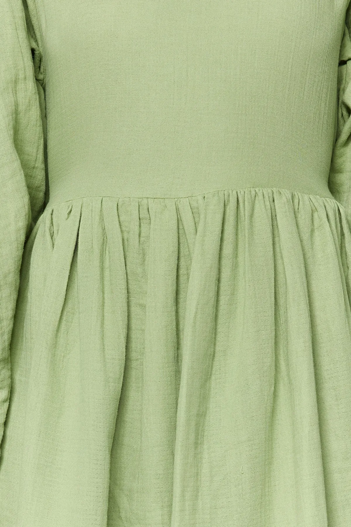 Trendyol Modest  Khakifarbenes, bequem geschnittenes, gefüttertes Musselin-Kleid aus 100 % gewebter Baumwolle mit Gürtel TCTSS23EB00048