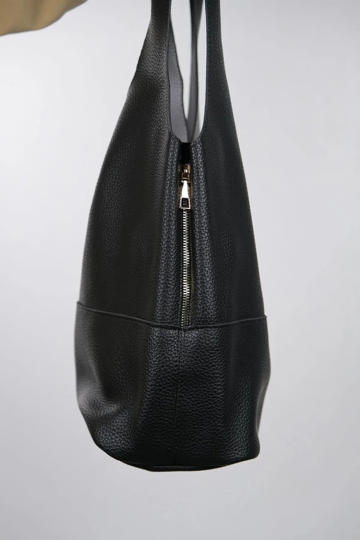 LuviShoes  Always Black Floater Damen-Umhängetasche