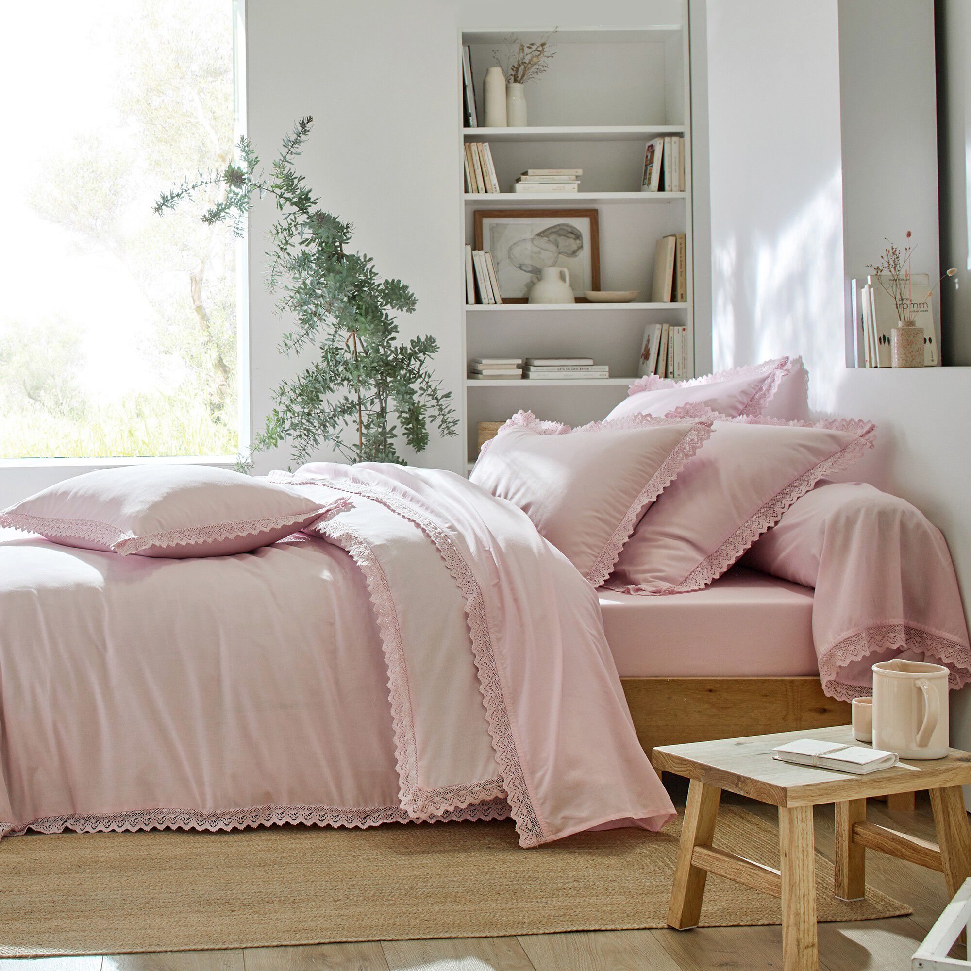 Linge de lit uni dentelle coton