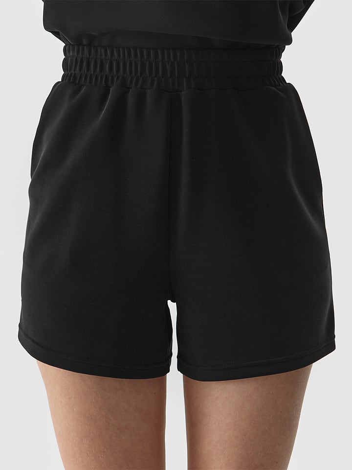 4F Shorts in Schwarz günstig kaufen