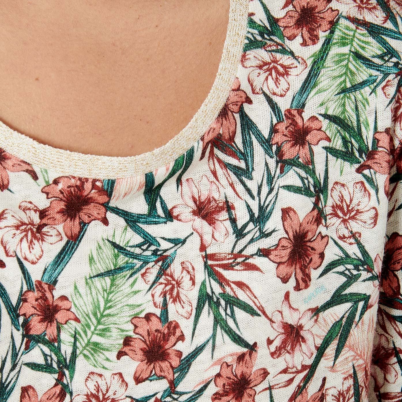 JOKE   T-shirt camouflage rouge Femme