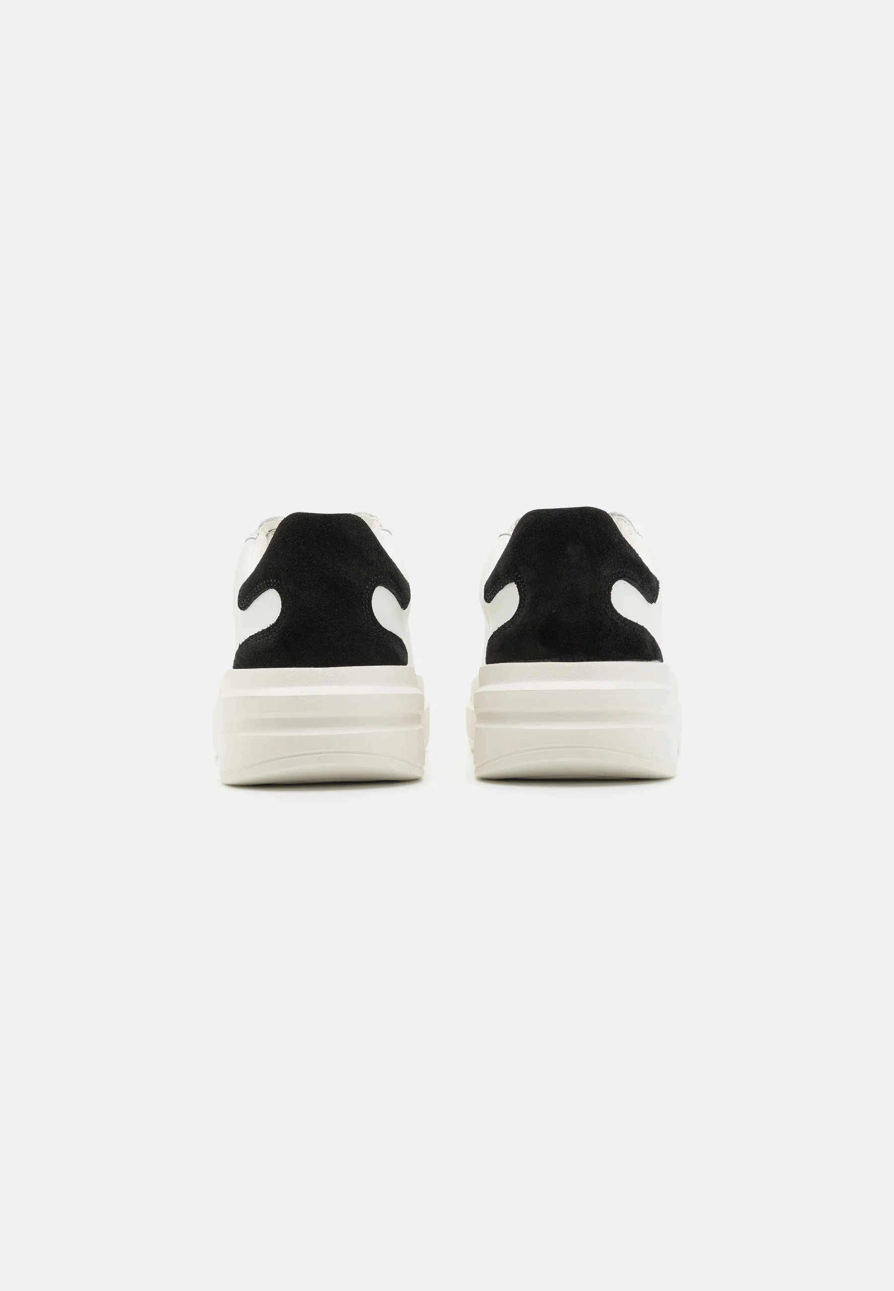 Guess ELBA - Zapatillas bajas