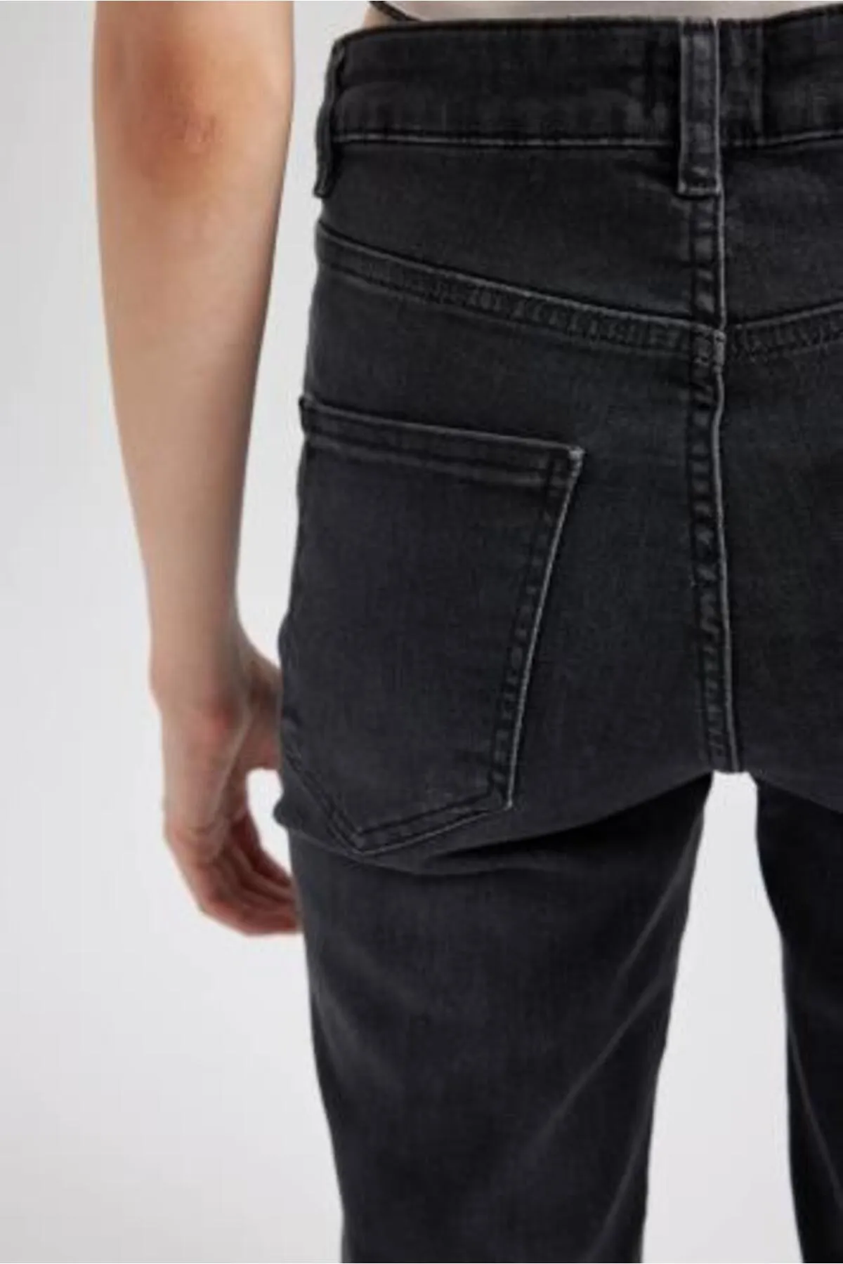 DeFacto  Rebeca Skinny Fit Normale Taille Schmaler Beinausschnitt Lange Jeanshose B1933ax23au
