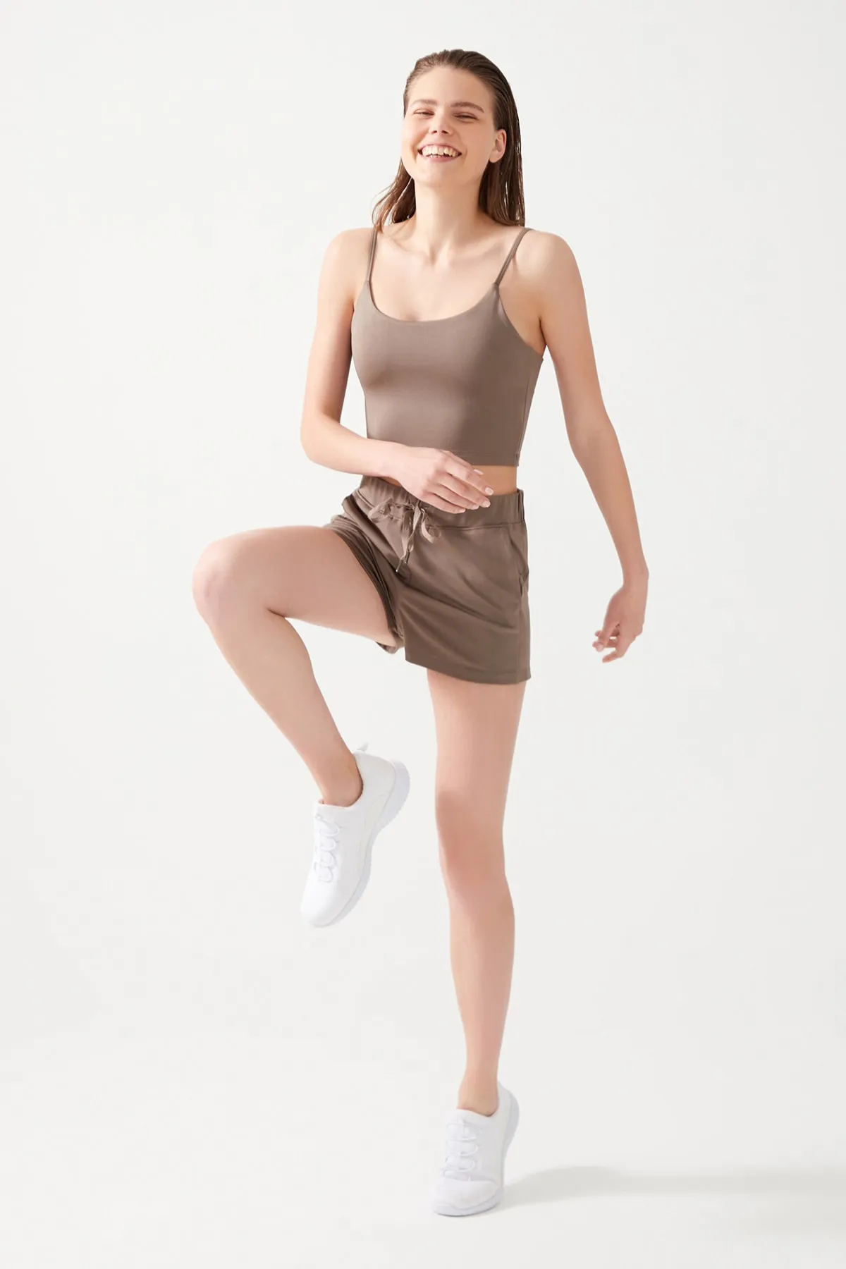 LOS OJOS  Damen-Sportshorts mit Taschen, elastischem Bund, Basic-Passform, Khaki