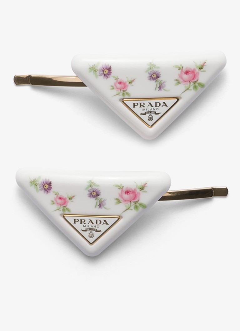Prada hajcsat logóval