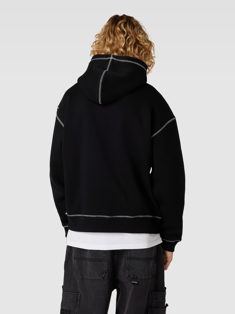 Hoodie mit Label-Stitching in schwarz