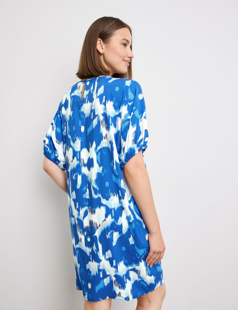 Legeres Kleid mit Alloverprint