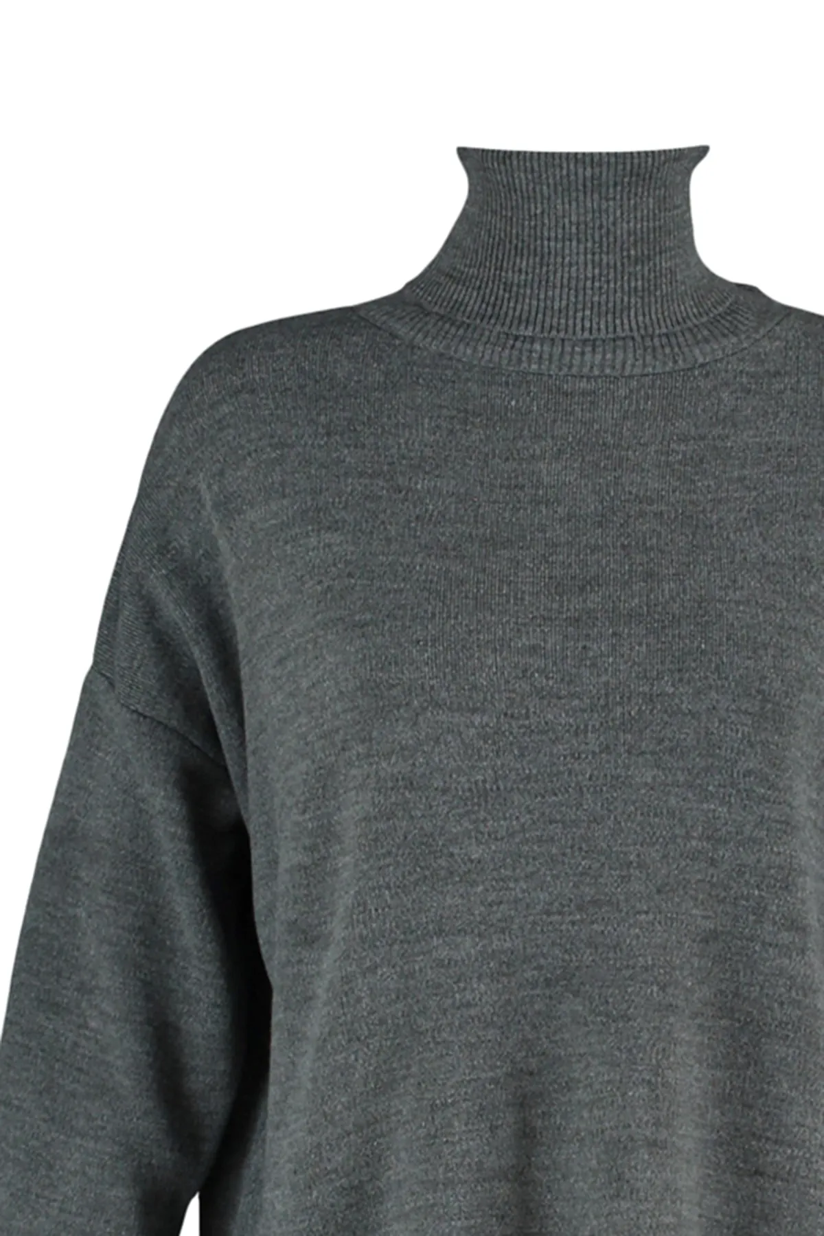Trendyol Collection  Grauer Basic-Strickpullover mit weiter Passform TWOAW23KZ00206