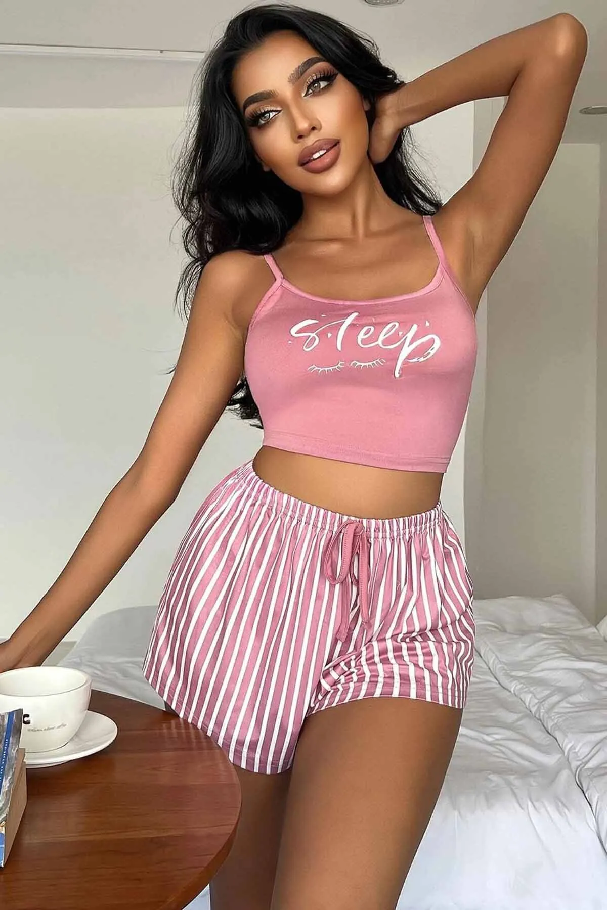 Merry See  Mehrfarbiges Pyjama-Set mit bedruckten Shorts und Strappy Sleep