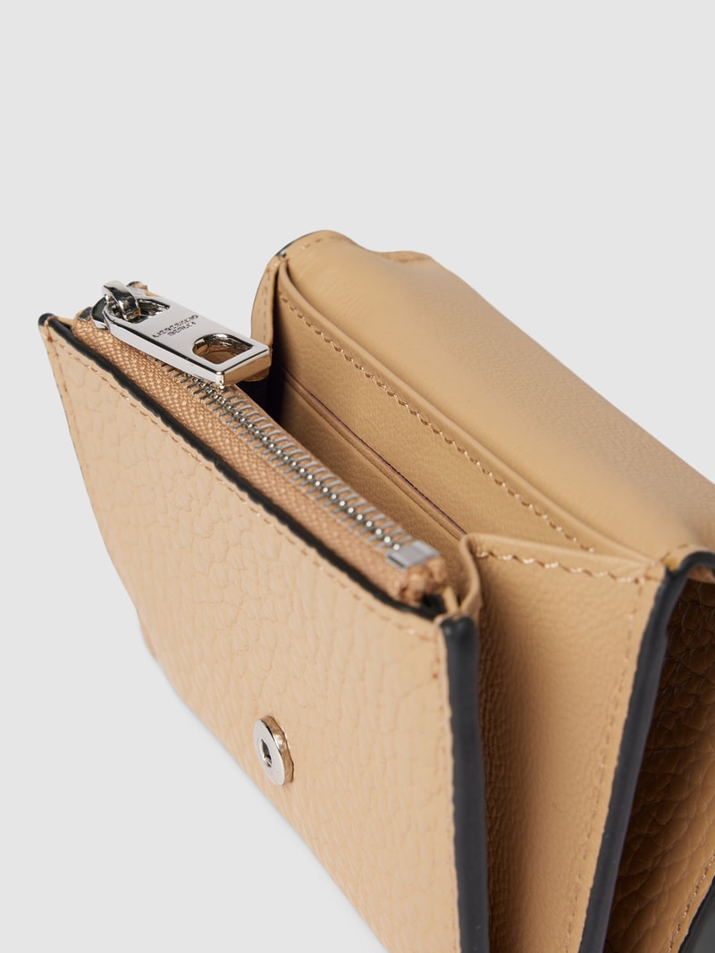 Portemonnaie mit Label-Detail Modell 'AISSA' in taupe