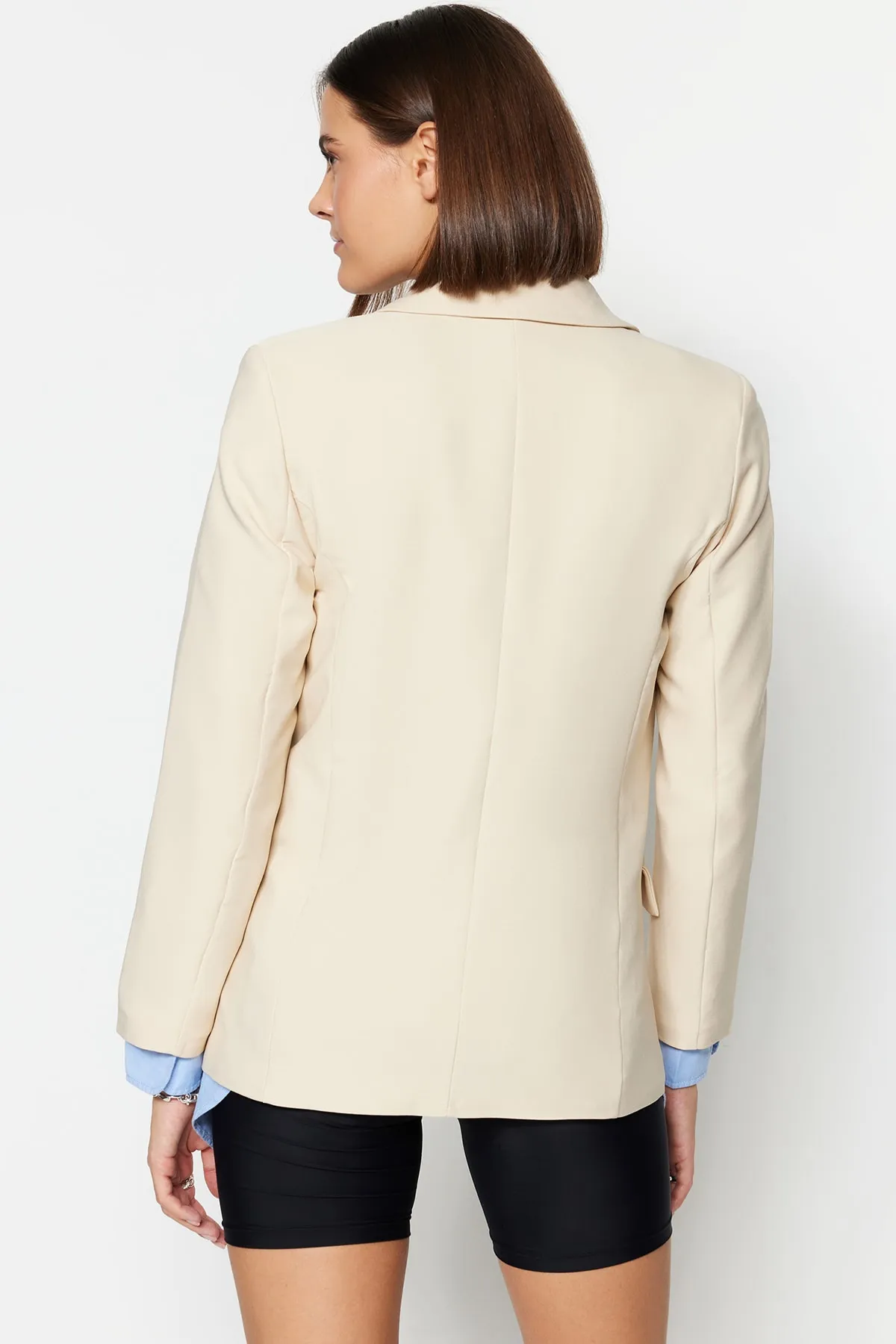 Trendyol Collection  Gewebte Blazerjacke mit normalem Futter in Stein TWOSS22CE0104