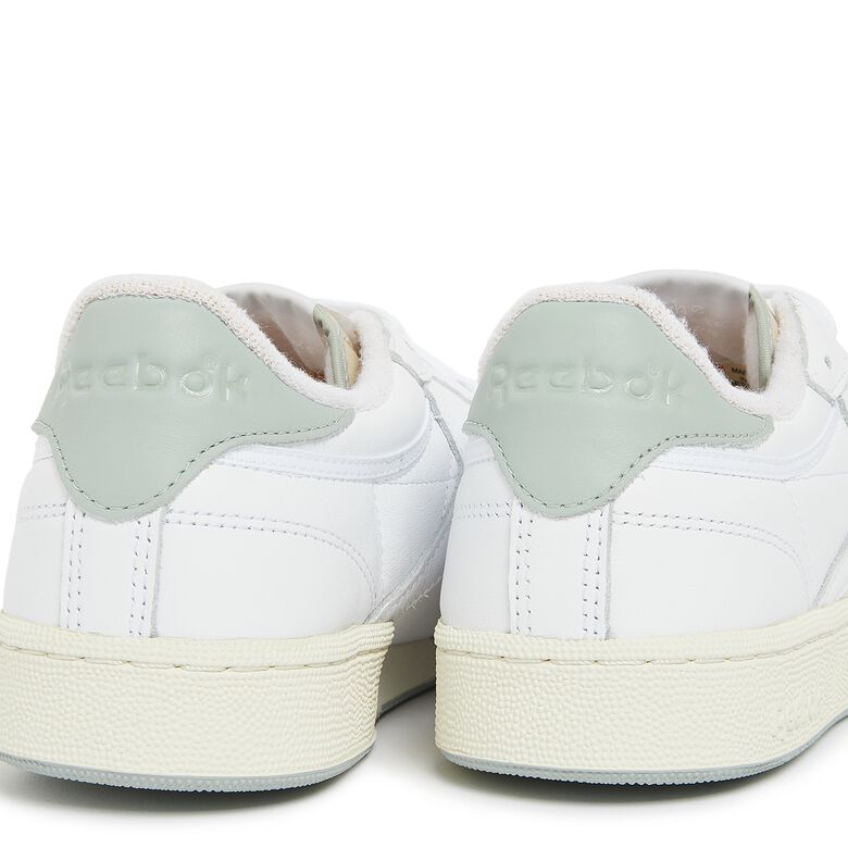 Reebok x solebox Wmns Club C 85 Vintage ftwr white/classic white/PANTONE