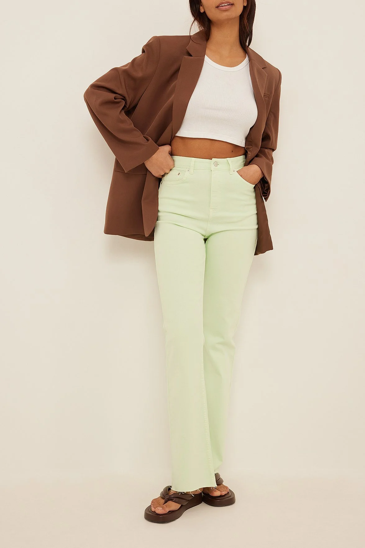 Ausgestellte Jeans mit hoher Taille