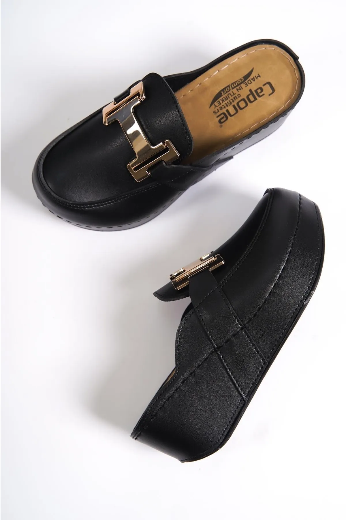 Capone Outfitters  Anatomisch weiche, bequeme Mutterhausschuhe mit Keilabsatz