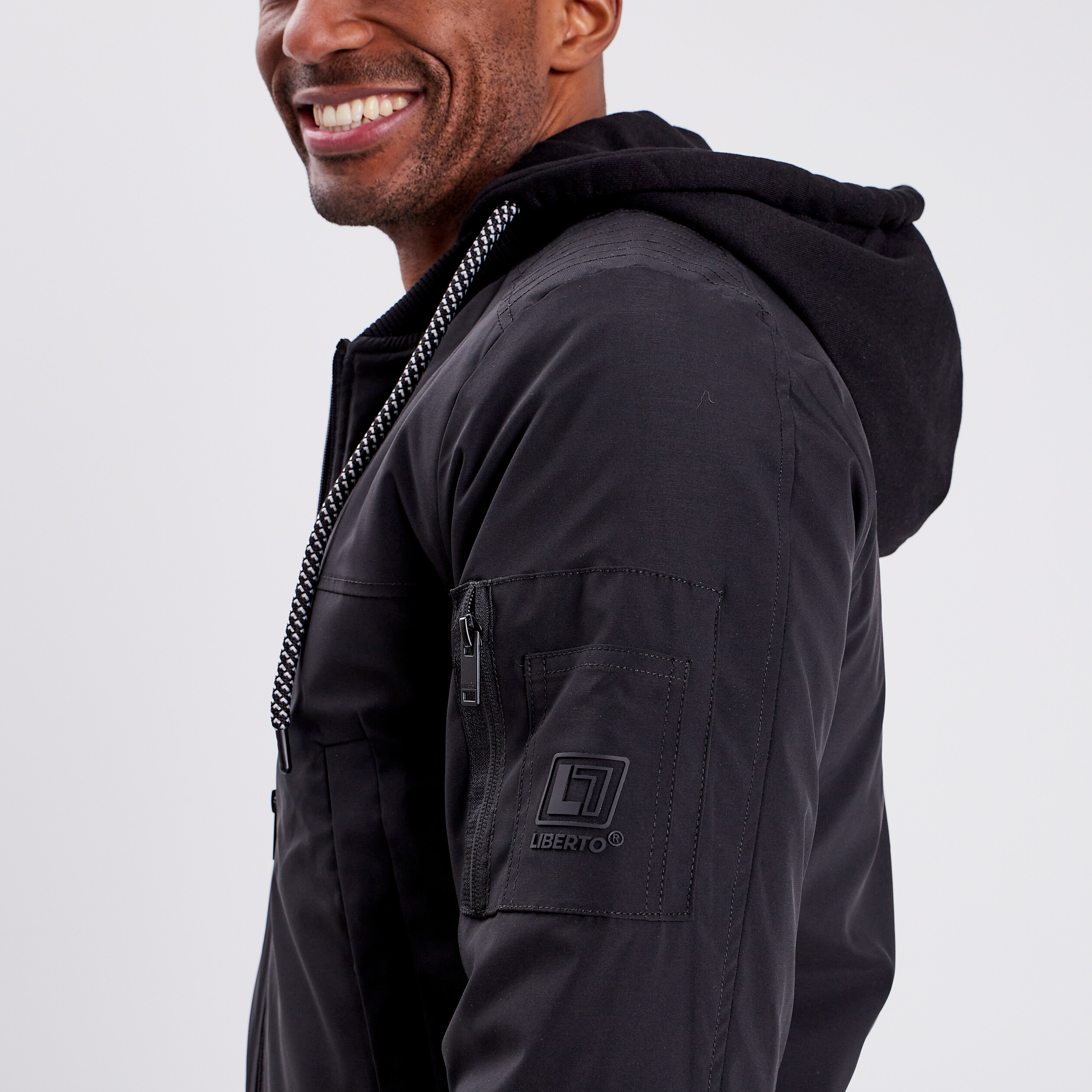 Veste bomber droite à capuche amovible noir garçon | La Halle