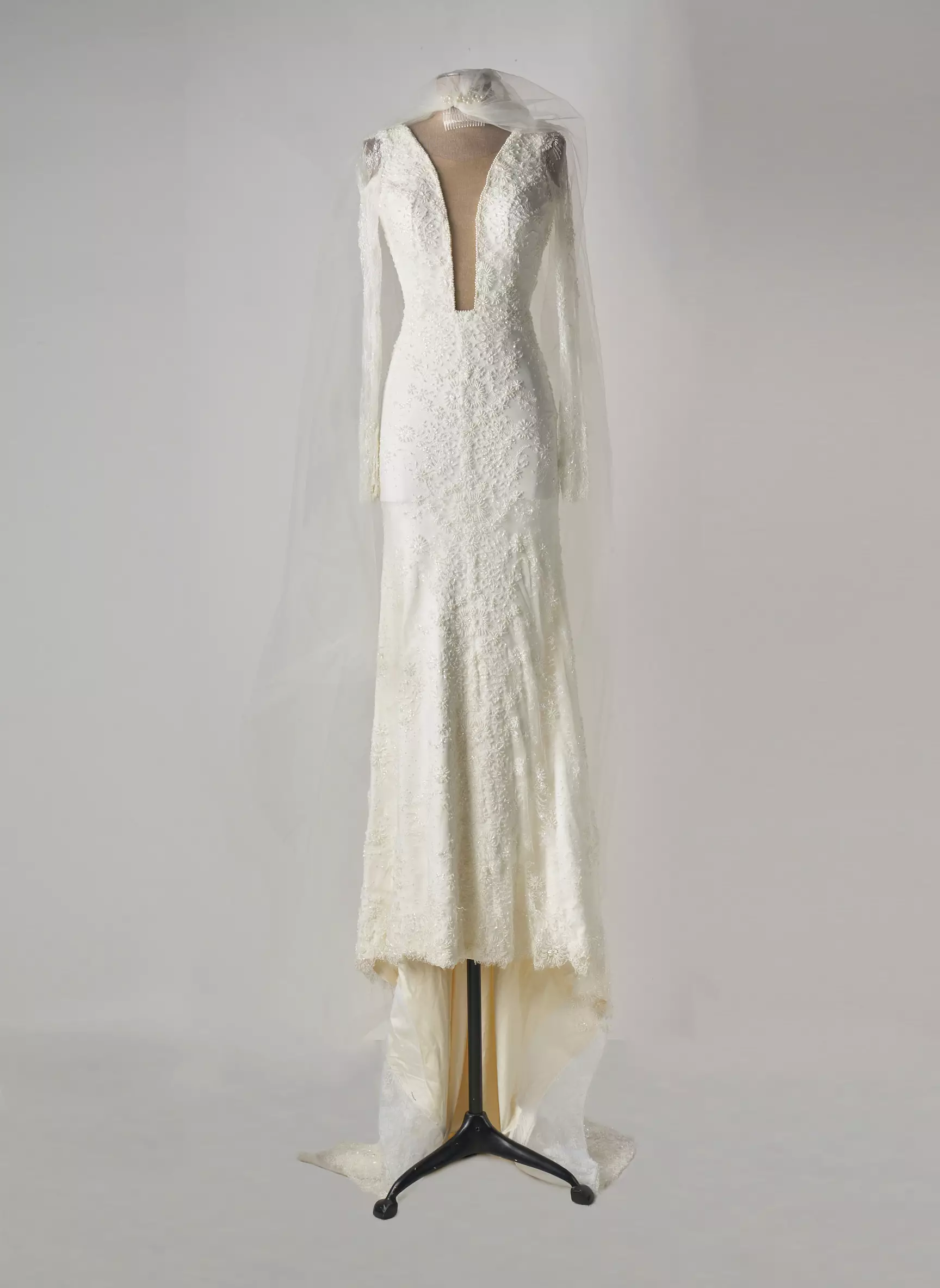 Nathalie Ettedgui Robes De Mariee Femme couleur beige