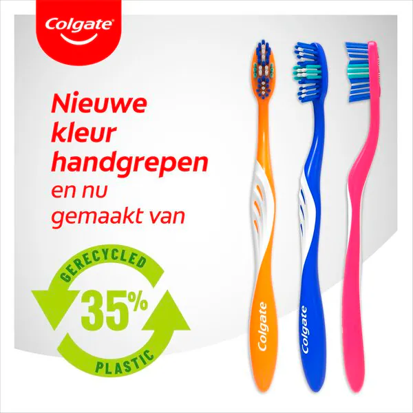 Colgate Triple Action közepes fogkefék 4 darabos