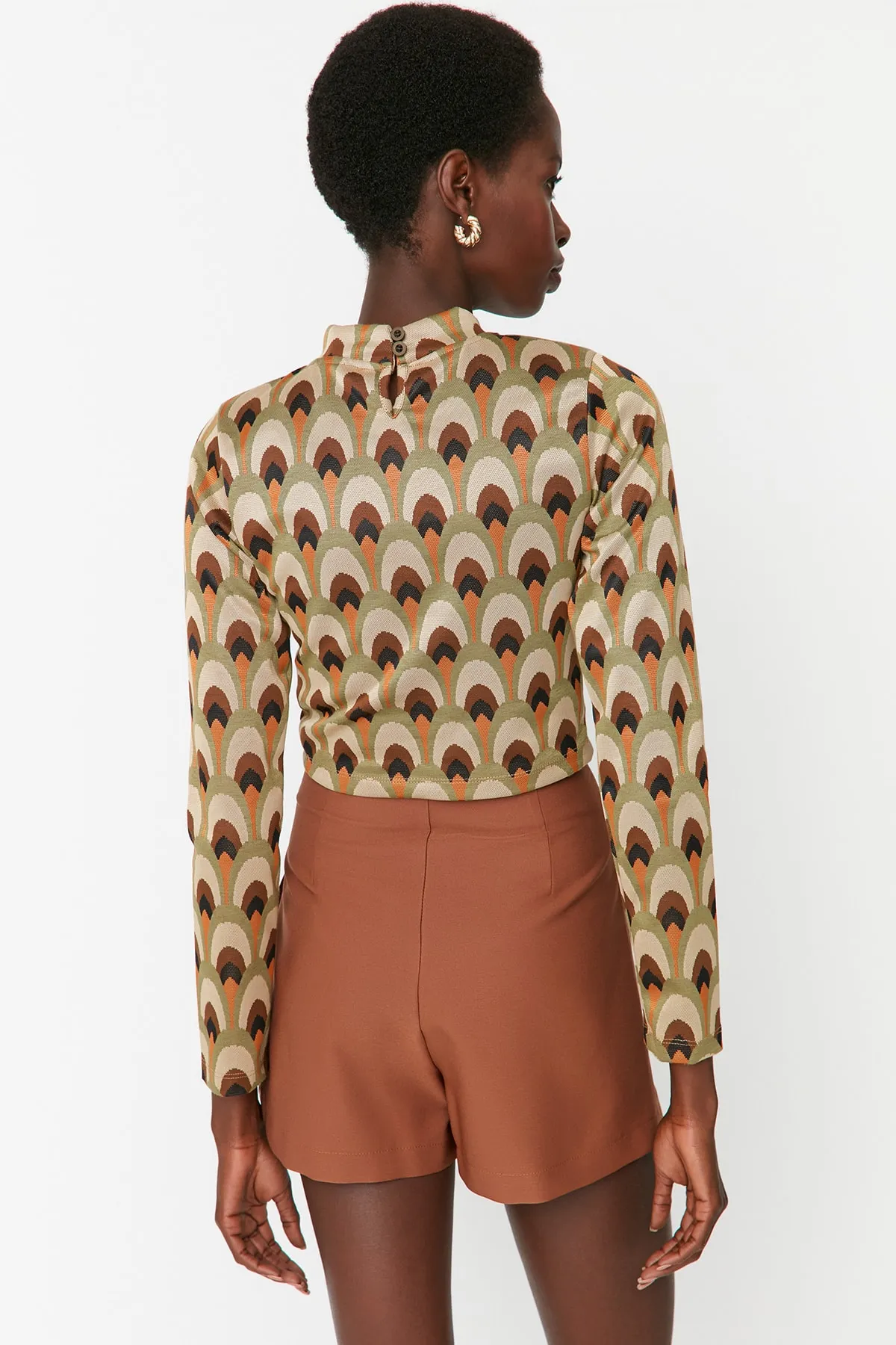 Trendyol Collection  Brauner gewebter Shortsrock mit Einfassung und Ösendetail TWOAW21SR0038