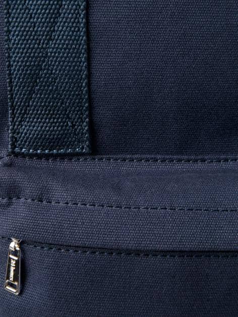 Rucksack mit aufgesetztem Reißverschlussfach