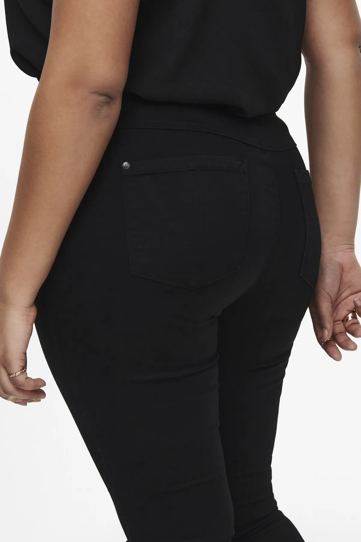 Only Carmakoma  CARAUGUSTA HW SKINNY JEANS SCHWARZ NOOS